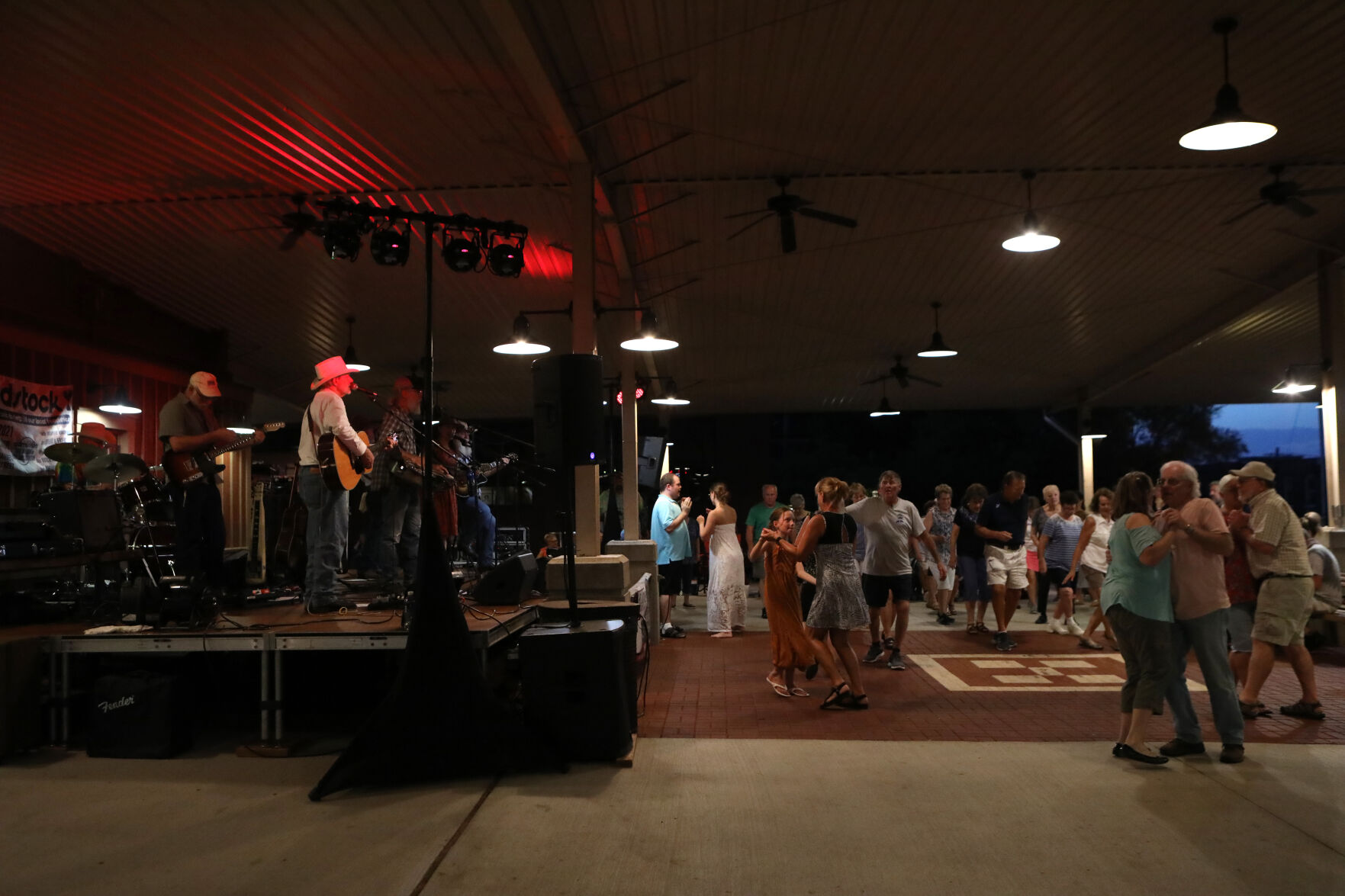 A crowd dances at Foodstock
